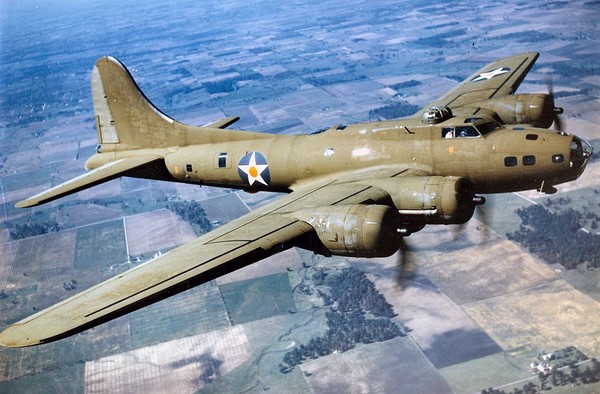 보잉 B-17 플라잉 포트리스 사진=미 공군